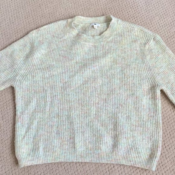 Soft Cream Knit Sweater - Picture 2 of 4